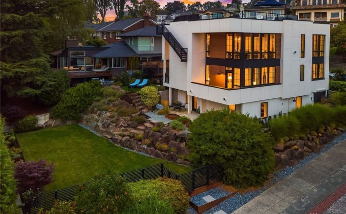 Queen Anne House thumbnail